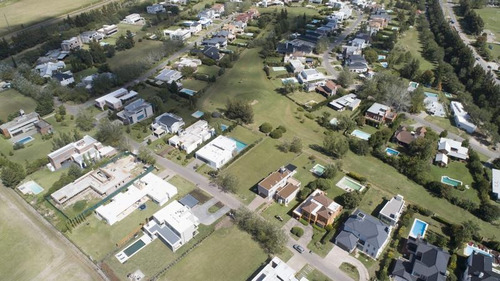 Imagen 25 de 28 de Country Golf Barrio Privado - Venta Terreno - Fisherton, Rosario