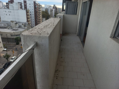 Departamento 3 Amb A La Calle Zona La Perla Plaza España Con Balcon Mar Del Plata