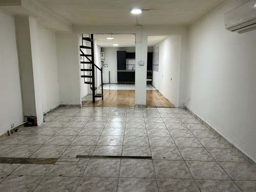 Casa En Venta De 4 Dorm. En Pudahuel