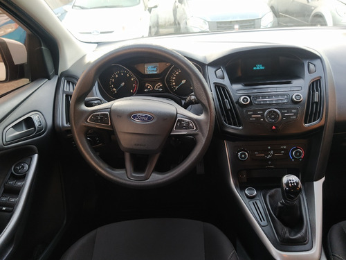 Imagen 8 de 23 de Ford Focus Iii 5 Ptas 2017 Blanco Ab202 Ve