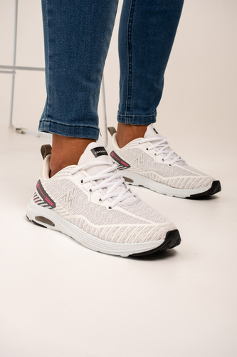 Zapatilla Running Hombre Deportiva Araquina Lima Cuero Eco