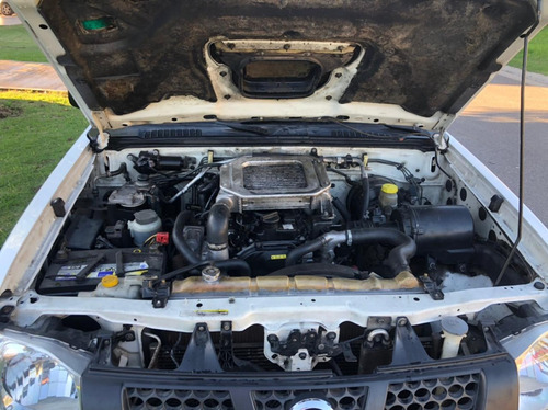 Nissan Np300