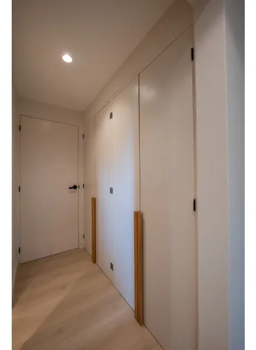 Apartamento De 189 M2 Totalmente Remodelado En La Tomatera, El Poblado