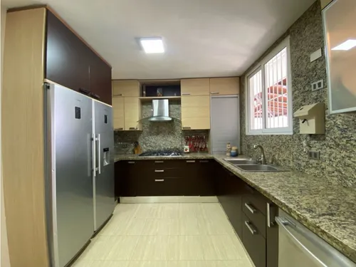 Casa En Venta Con Planta Eléctrica Macaracuay