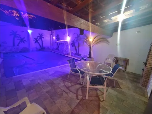 Casa Com Piscina Aquecida, Pé Na Areia, Ar Condicionado, Salão Jogos Com Mesa De Bilhar E Maquina De Vídeo Game Com Vários Jogos, Cascata Aquecida Automatizada, Lazer Completo, Segurança 24 Horas.