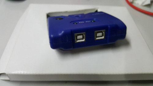 Switch Usb Para Conexion De 2 Pcs (Usado)