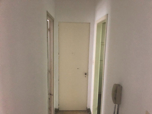Imagen 16 de 30 de Apartamento En Venta En Montevideo. Excelente Punto! 18 De Julio Y Roxlo