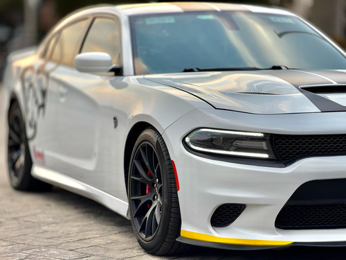 Dodge Charger 6.2 Srt-8 At