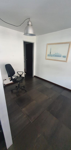 Vendo Gran Oficina En Zona Macrocentro - Edificio De Categoria Con Sum Y Terraza