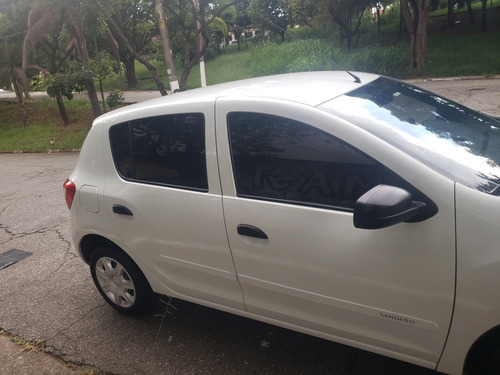 Renault Sandero 2016 1.0 16v Authentique Hi-flex 5p
