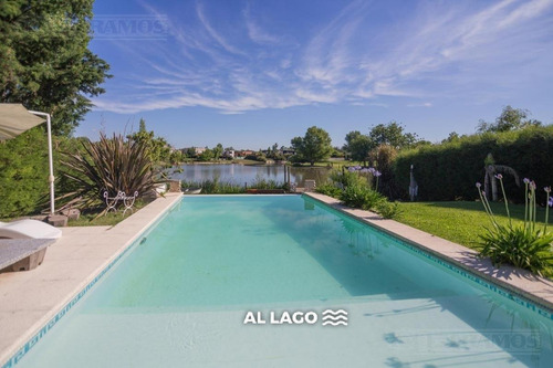 Casa A La Laguna Con 3 Dormitorios En Venta  En San Marco