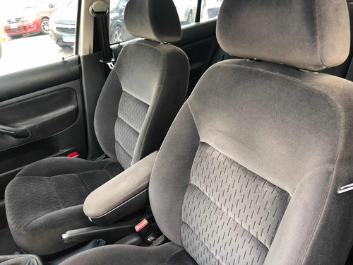 Volkswagen Golf 1.6 Comfortline