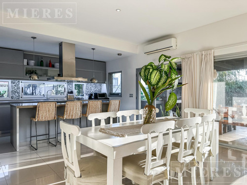 Casa En Venta En Barbarita - Bancalari