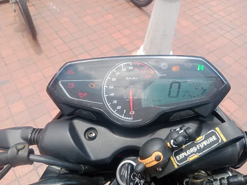 Hermosa Motocicleta Pulsar N 250 Como Nueva De Color Negro