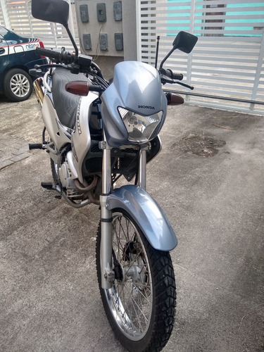 Imagem 4 de 8 de Honda Falcon