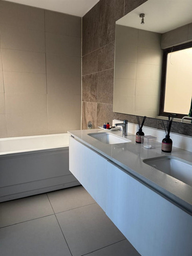 Luminosa Casa En Condominio Los Litres Venta