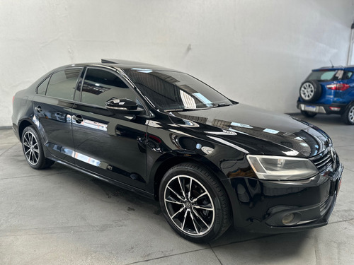 Volkswagen Jetta 2.0 Comfortline Flex 4p Automática