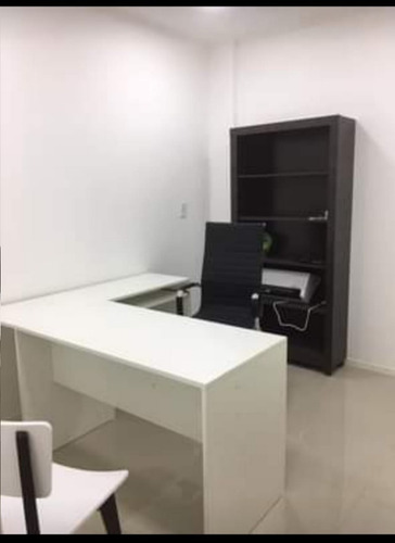 Local Comercial 39 M2 C/ Deposito Y Baño,todos Los Servicios