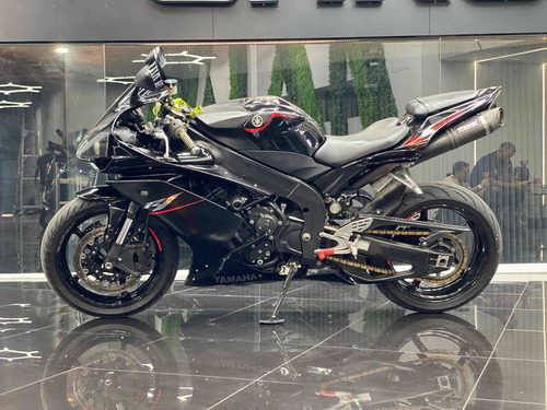 Imagen 2 de 5 de Yamaha R1