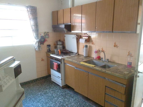 Imagen 2 de 14 de Casa + Departamento En Venta Lote 300m2 , Badaracco 300