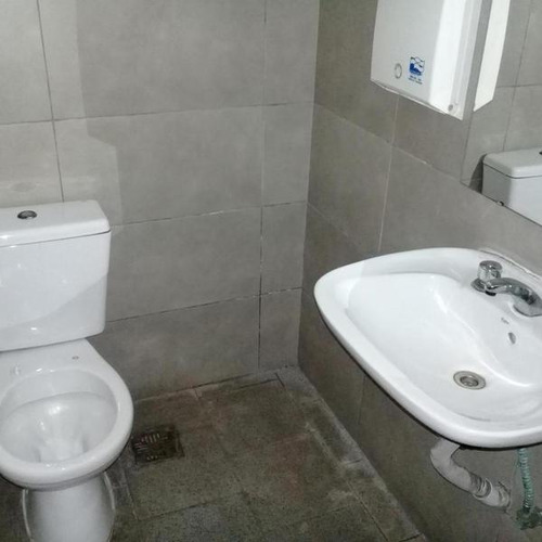 Galpon Y Oficina Con Cortina Y Montacarga