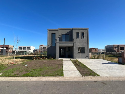 Imagen 3 de 30 de Casa - 3 Dorm - Pileta - Araucarias