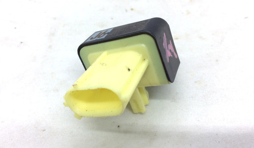Sensor Impacto Puerta Trasera Izquierda Hilux 22 4x4 Diésel (Usado)
