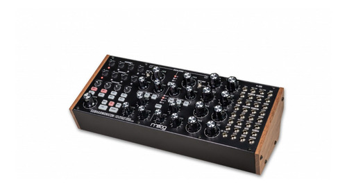 Imagen 4 de 10 de Subharmonicon Sintetizador Semimodular Moog Music Audiotecna