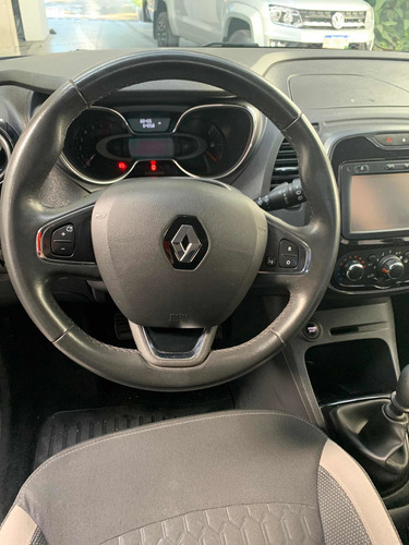 Imagen 7 de 15 de Renault Captur 2017 2.0 Zen