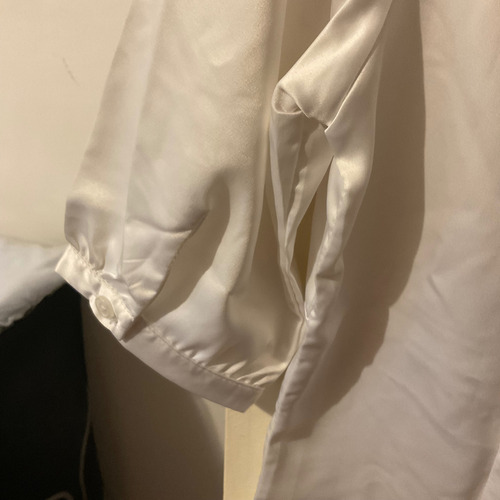 Camisa 3/4 Satinada Blanca Delicada