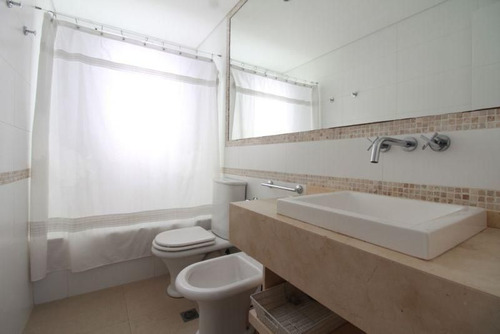 Apartamento En Alquiler Por Temporada De 3 Dormitorios