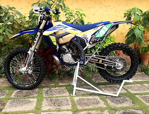 Imagen 2 de 3 de Elevador Stand Para Moto Enduro Klr