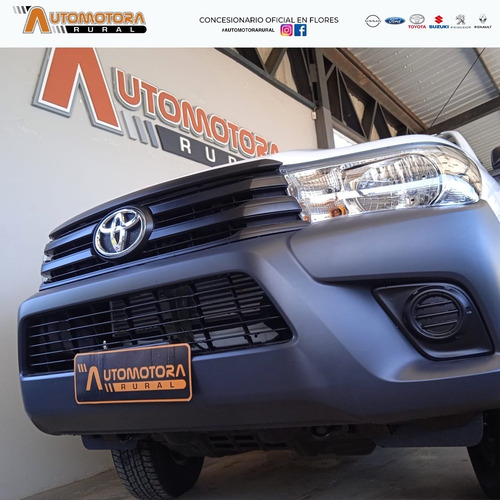Imagen 18 de 25 de Toyota Hilux 2023 2.4 P.up T.diesel Dx 4x4