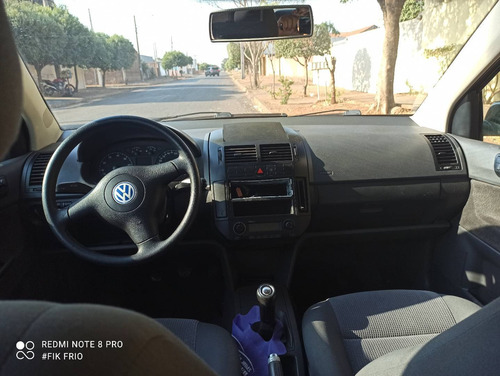 Imagem 6 de 7 de Volkswagen Polo Sedan 2003 2.0 4p