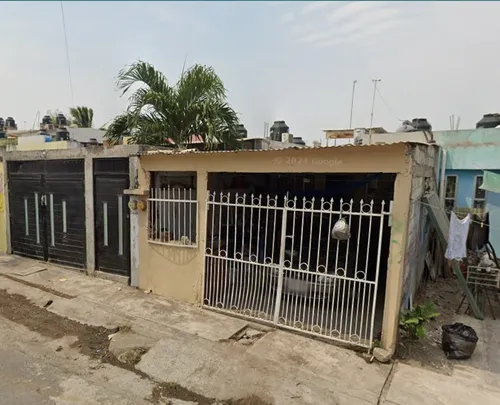 Sk17 Hermosa Casa En Venta, En Excelente Estado Ideal Para Iniciar Tu Patrimonio En Lomas Del Rio Veracruz, Pago Accesible En 2 Exhibiciones, Solo Recursos Propios. No Infonavit