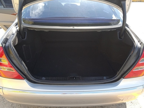 Imagen 7 de 12 de Mercedes E280
