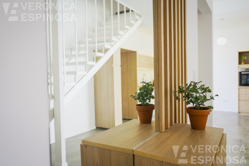 Casa En Venta De Cuatros Ambientes - Haedo Sur