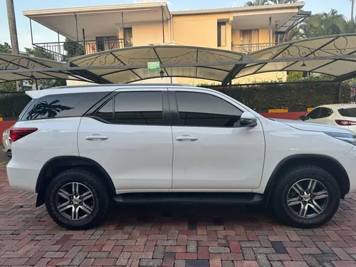 Toyota Fortuner 2.7l