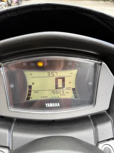 Yamaha N-max Connected