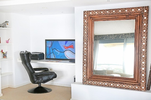 Apartamento En Venta De 3 Dormitorios En Punta Ballena