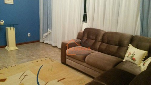 Duas Casas Em Excelente Localização Sendo 1 Sobrado Com 4 Dormitórios À Venda, Área Total 264 M² Por R$ 900.000 - Vila Carrão - São Paulo/sp - So0251