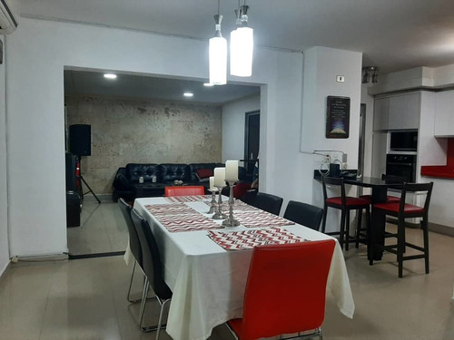 Imagen 2 de 14 de Armando Ortunio Sky Group Exclusivos Townhouses Conjunto Res. Bonaventure Home, Mañongo
