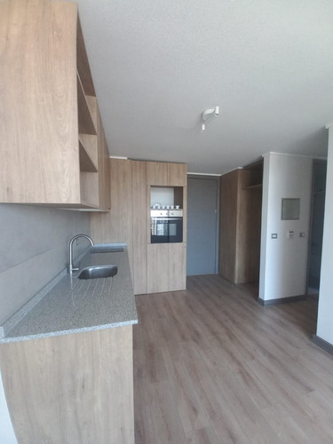 Metro Lo Ovalle Departamento En Arriendo 2d+2b Codxy101408