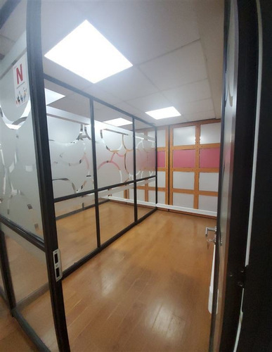 Imagen 19 de 20 de Oficina En Arriendo En Santiago