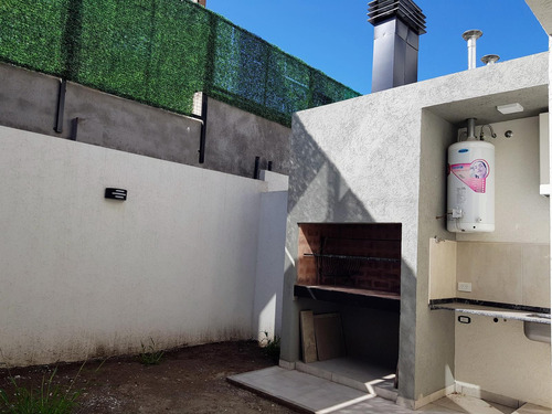 Ph En Venta En Morón Norte, 4 Ambientes
