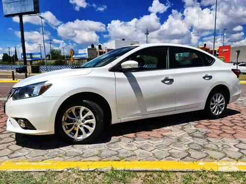 Imagen 6 de 15 de Nissan Sentra 2017 1.8 Advance Mt