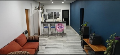 Casa En Venta En De Vicenzo Grande, Del Viso, Pilar