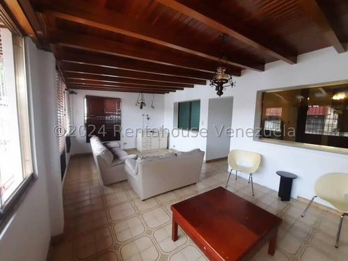 Casa De Doble Propósito. Está En Los Palos Grande