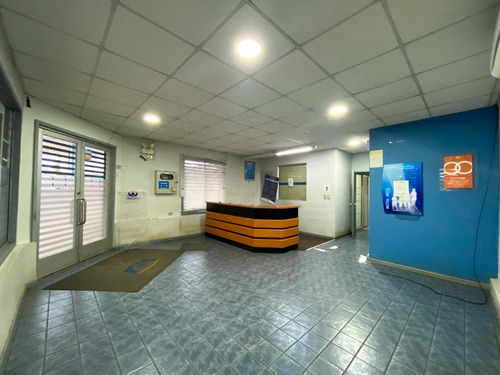Gran Local Comercial Frente A Plaza De Armas Carahue