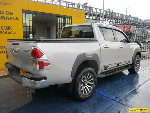 Toyota Hilux Doblecabina 4x4 2400cc Mt Aa